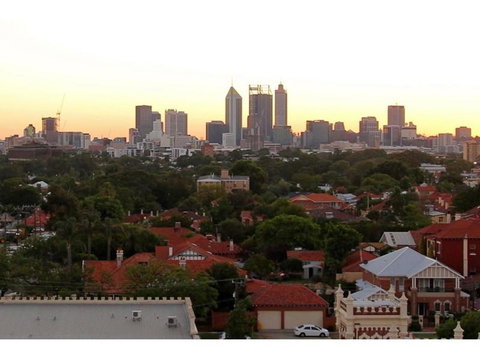 Lawley Luxury Views - Perth City, Swan River - Accommodation Yamba 24