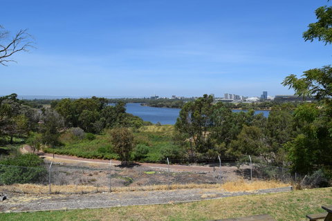 Lawley Luxury Views - Perth City, Swan River - Accommodation Yamba 32