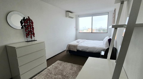 Lawley Luxury Views - Perth City, Swan River - Accommodation Yamba 7