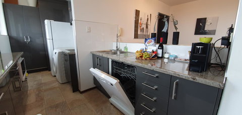 Lawley Luxury Views - Perth City, Swan River - Accommodation Yamba 16
