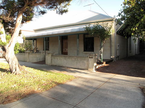 The Russell House - Accommodation Yamba 23