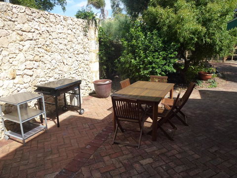 The Russell House - Accommodation Yamba 17