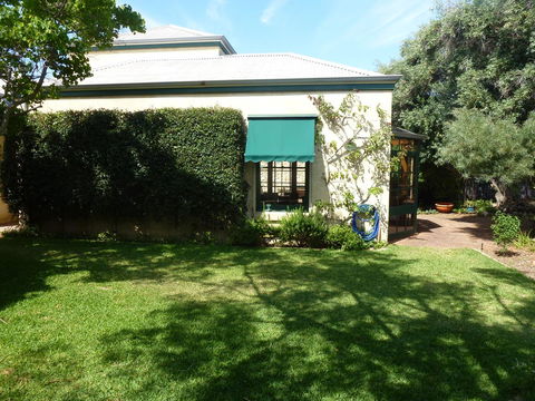 The Russell House - Accommodation Yamba 19