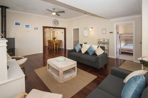 Sea La Vie - Accommodation Yamba 0