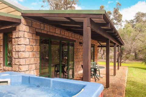 Yelverton Brook Conservation Sanctuary - Accommodation Yamba 10