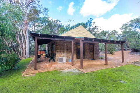 Yelverton Brook Conservation Sanctuary - Accommodation Yamba 12
