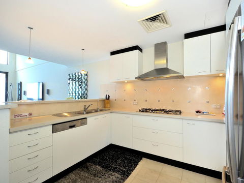 Nautilus By Rockingham Apartments - Accommodation Yamba 13