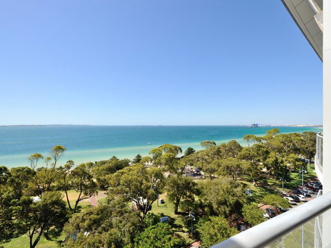 Nautilus By Rockingham Apartments - Accommodation Yamba 0