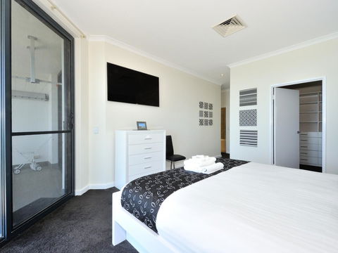 Nautilus By Rockingham Apartments - Accommodation Yamba 3