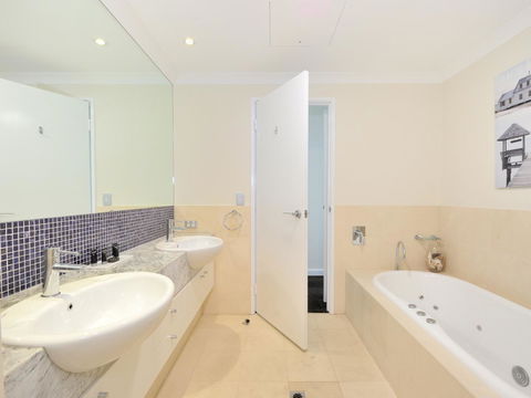 Nautilus By Rockingham Apartments - Accommodation Yamba 5