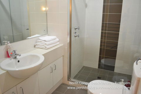 North Coogee Beach House - Accommodation Yamba 11