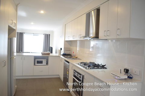 North Coogee Beach House - Accommodation Yamba 18