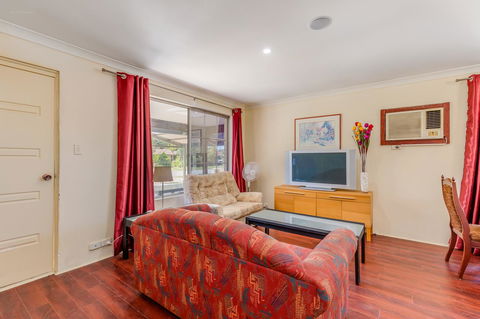 Brilliant, Neat, Convenient, Family-friendly House - Accommodation Yamba 1