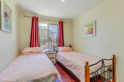 Brilliant, Neat, Convenient, Family-friendly House - Accommodation Yamba 10
