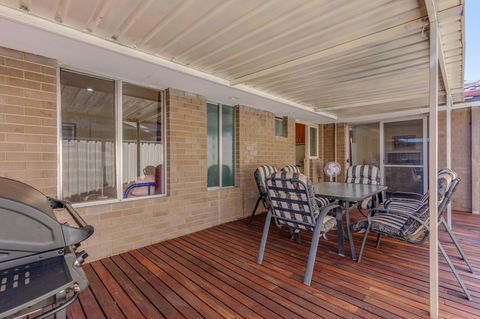 Brilliant, Neat, Convenient, Family-friendly House - Accommodation Yamba 14