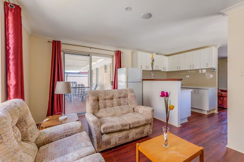 Brilliant, Neat, Convenient, Family-friendly House - Accommodation Yamba 7