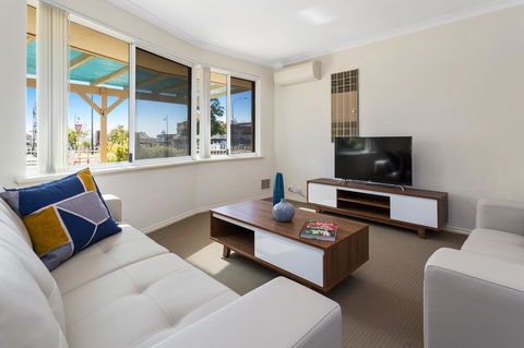 Como South Perth Villa - Accommodation Yamba 14