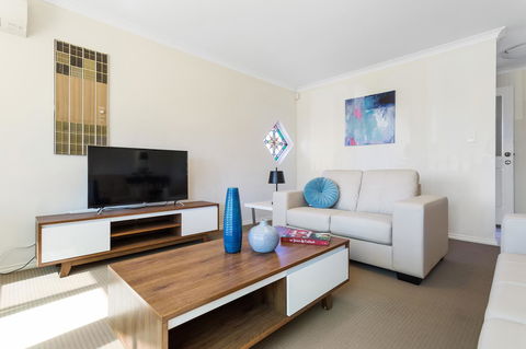 Como South Perth Villa - Accommodation Yamba 1