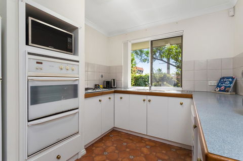 Como South Perth Villa - Accommodation Yamba 26