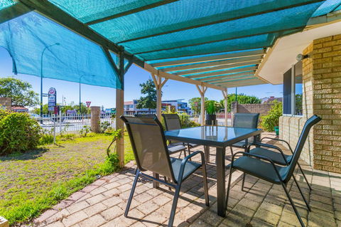 Como South Perth Villa - Accommodation Yamba 10