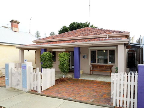 Dawson Accommodation - Accommodation Yamba 6