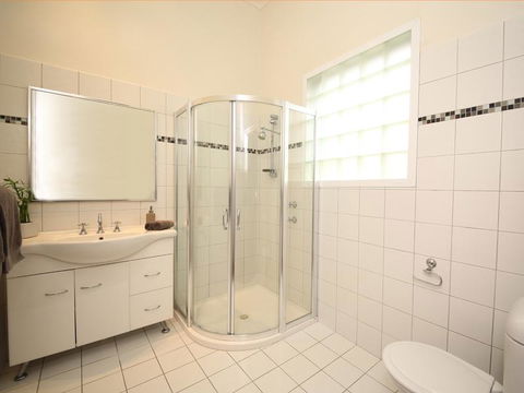 Dawson Accommodation - Accommodation Yamba 5