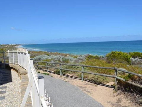 Caravel Beach House Mandurah - Accommodation Yamba 34