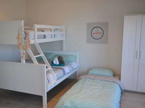 Caravel Beach House Mandurah - Accommodation Yamba 21