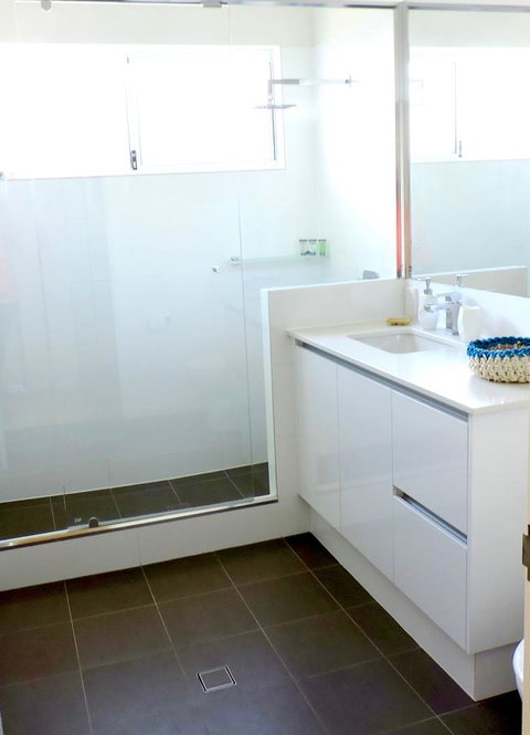 Contemporary Cove - Quindalup - Accommodation Yamba 9