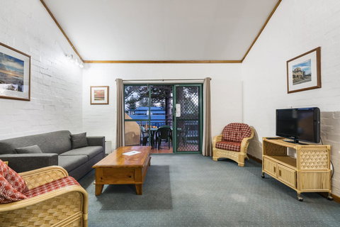 Cottesloe Beach Chalets - Accommodation Yamba 33