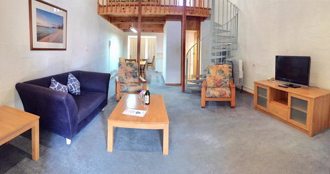 Cottesloe Beach Chalets - Accommodation Yamba 20