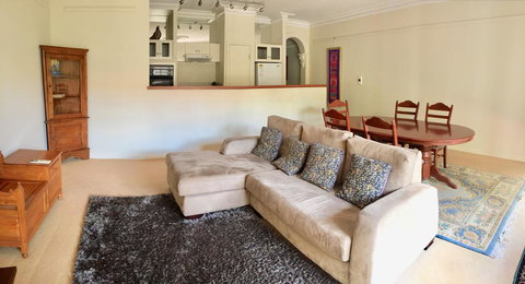 Cottesloe Beach Chalets - Accommodation Yamba 24