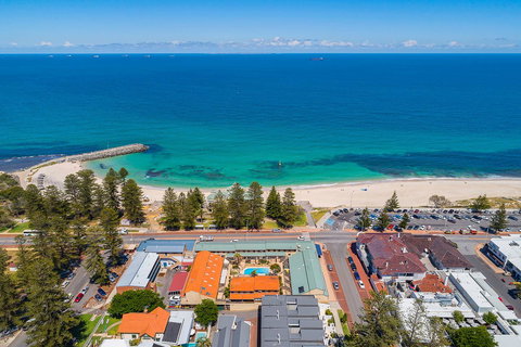 Cottesloe Beach Chalets - Accommodation Yamba 13