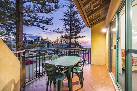 Cottesloe Beach Chalets - Accommodation Yamba 26