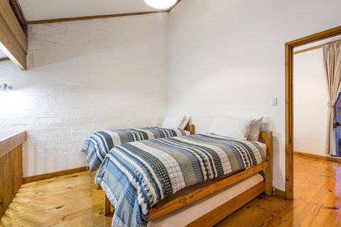 Cottesloe Beach Chalets - Accommodation Yamba 35