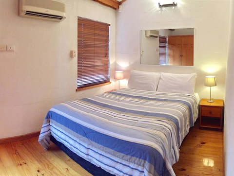 Cottesloe Beach Chalets - Accommodation Yamba 16