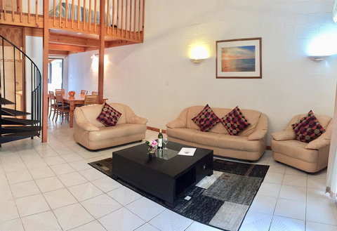 Cottesloe Beach Chalets - Accommodation Yamba 15