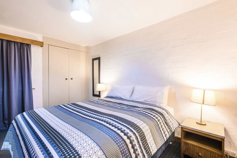 Cottesloe Beach Chalets - Accommodation Yamba 28