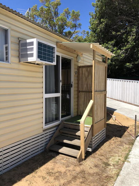 The Aurelian Cabin - Accommodation Yamba 2
