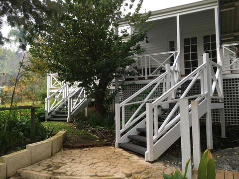 Applegate Lane Chalet - Accommodation Yamba 5