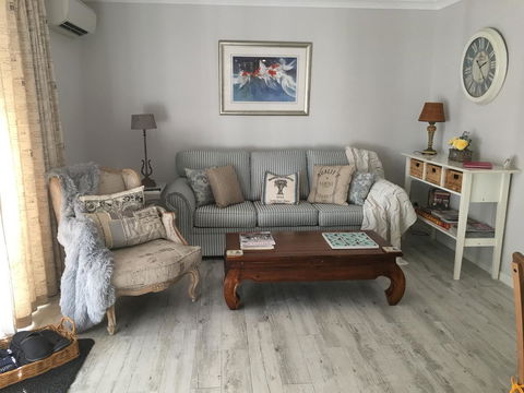 Applegate Lane Chalet - Accommodation Yamba 10