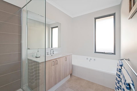 Into The Blue - Accommodation Yamba 12