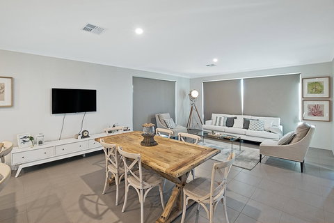 Into The Blue - Accommodation Yamba 5