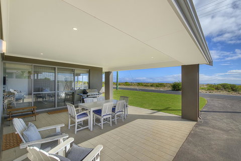 Into The Blue - Accommodation Yamba 1