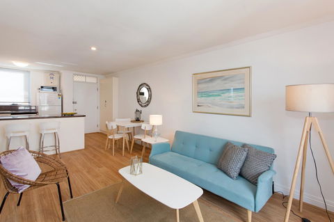 Ocean Breeze Apartment - Accommodation Yamba 10