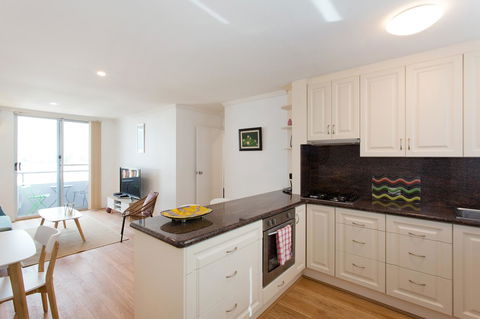 Ocean Breeze Apartment - Accommodation Yamba 13