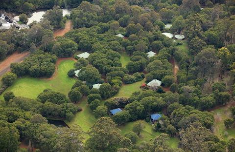 Waterfall Cottages - Accommodation Yamba 8