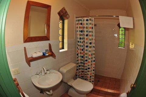 Waterfall Cottages - Accommodation Yamba 2