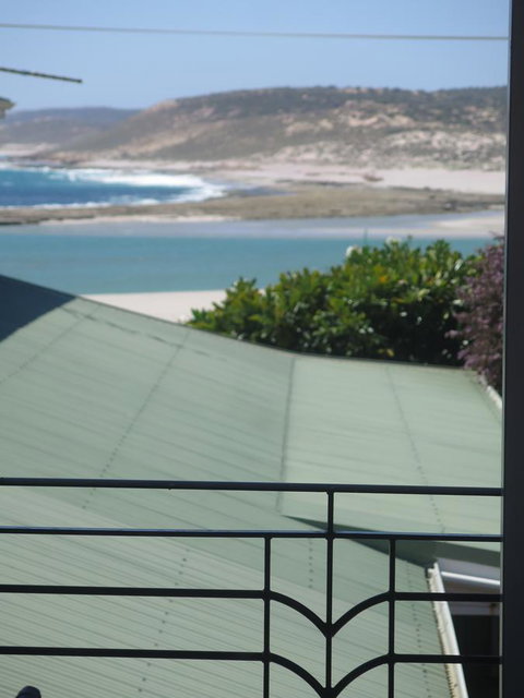 Kalbarri Riverfront Unit - Accommodation Yamba 5