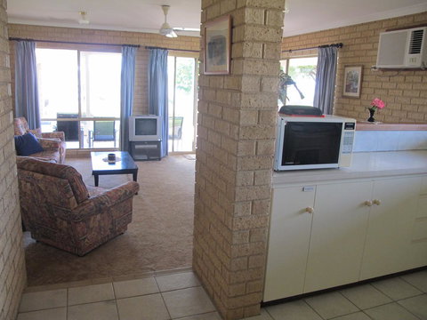 Kalbarri Riverfront Unit - Accommodation Yamba 15